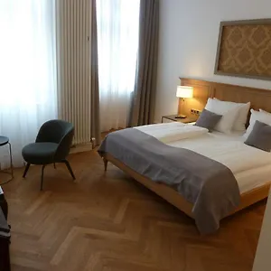 Hotel Lindenufer ***