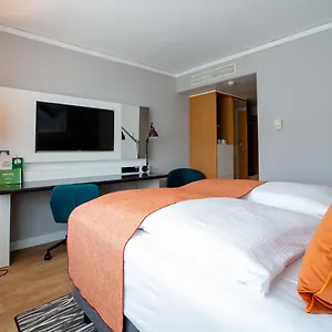 Berlin Airport - Conference Centre By Ihg Hotell Schönefeld