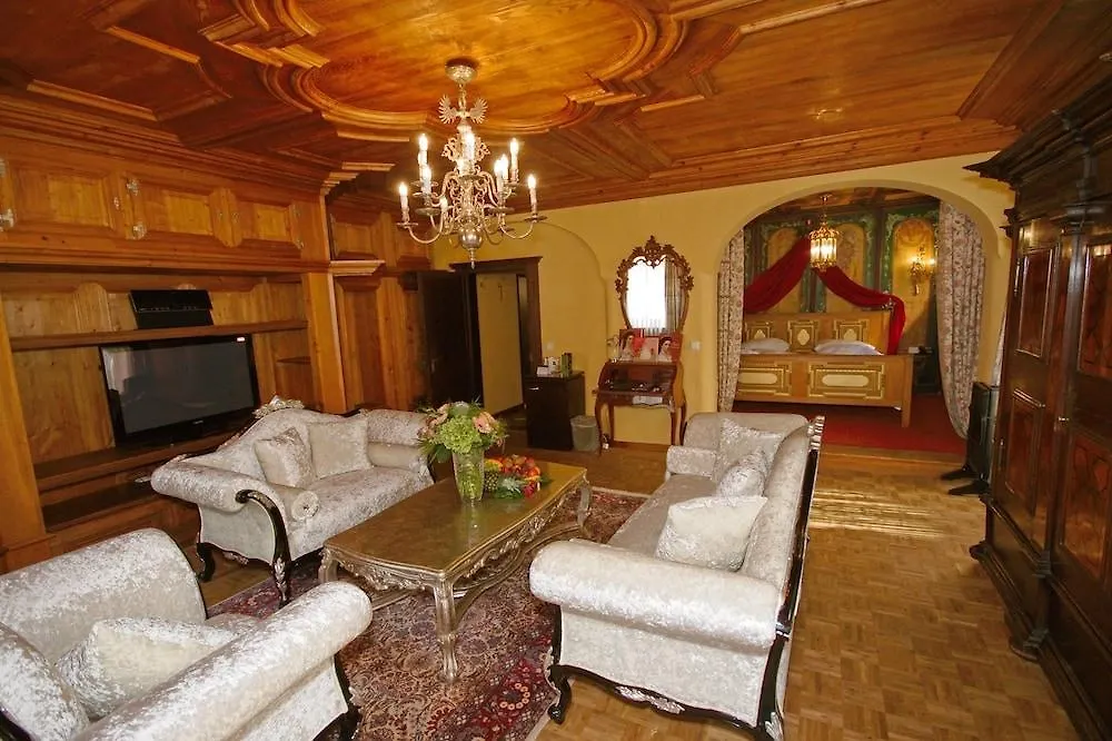 Atlas Grand Hotel Garmisch-Partenkirchen 4*,  Germany